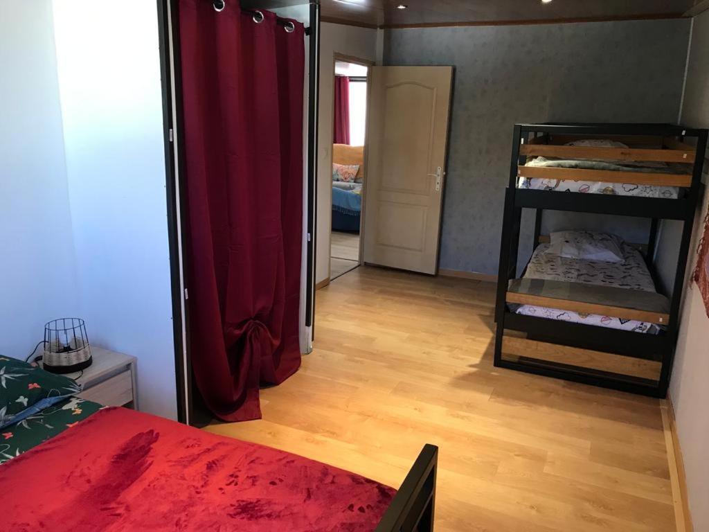 Le Flamboyant Avec Piscine Chauffee 30° Et Jacuzzi Apartman Saint-André Kültér fotó